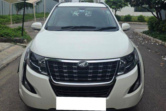 Mahindra XUV500 W7 BSIV Second-hand 2018 Mahindra XUV500 W7 BSIV for sale in Sohna