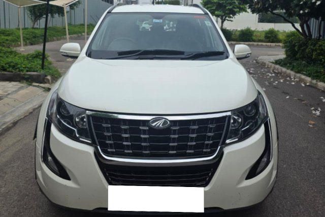 Mahindra XUV500 W7 BSIV Second-hand 2018 Mahindra XUV500 W7 BSIV for sale in Sohna