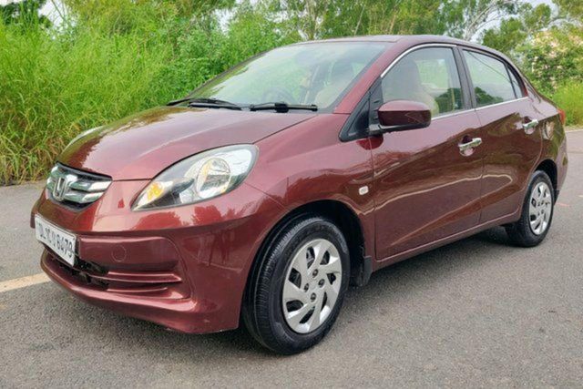 Second-hand 2014 Honda Amaze S i-Vtech for sale in New Delhi