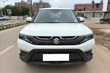 2025 Maruti Suzuki Brezza वीएक्सआई एटी
