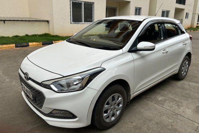 Hyundai i20 Sportz Plus BSIV Second-hand 2018 Hyundai i20 Sportz Plus BSIV for sale in Bangalore