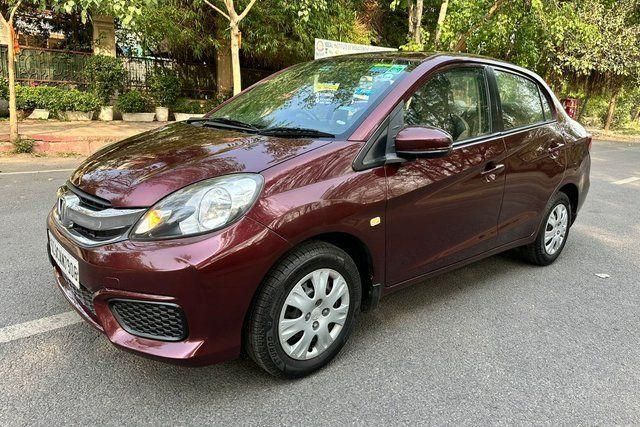 Honda Amaze S Option i-VTEC Second-hand 2017 Honda Amaze S Option i-VTEC for sale in New Delhi