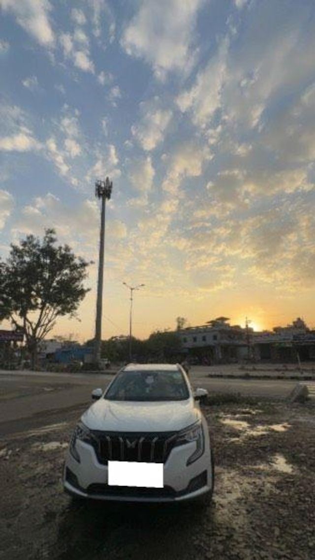 Second-hand 2021 Mahindra XUV700 AX7 AT BSVI for sale in New Delhi