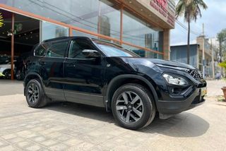 Used XZA Plus Dark Edition AT