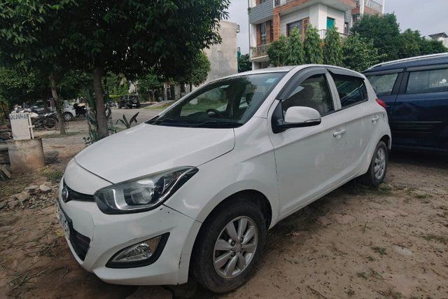 Second-hand 2013 Hyundai i20 Sportz 1.2 for sale in Mohali