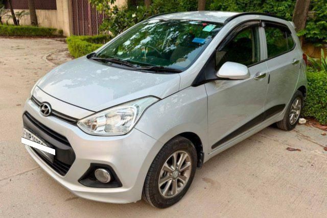Second-hand 2016 Hyundai Grand i10 AT Asta for sale in New Delhi