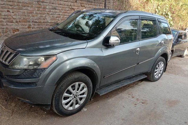 Mahindra XUV500 W6 2WD Second-hand 2014 Mahindra XUV500 W6 2WD for sale in Aurangabad