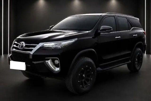 Second-hand 2017 Toyota Fortuner 2.8 2WD AT BSIV for sale in Chandigarh