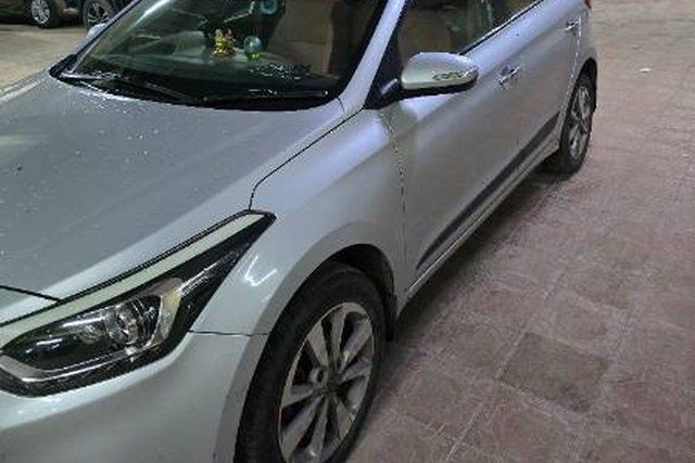 Hyundai i20 Asta Option 1.2 Second-hand 2016 Hyundai i20 Asta Option 1.2 for sale in Mumbai
