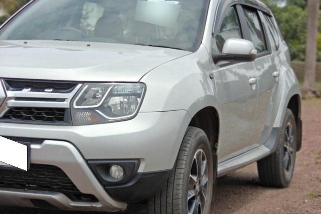 Renault Duster SANDSTORM RXS 85 PS Second-hand 2017 Renault Duster SANDSTORM RXS 85 PS for sale in Nashik