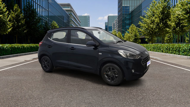 Second-hand 2021 Hyundai Grand i10 Nios AMT Sportz for sale in Pune