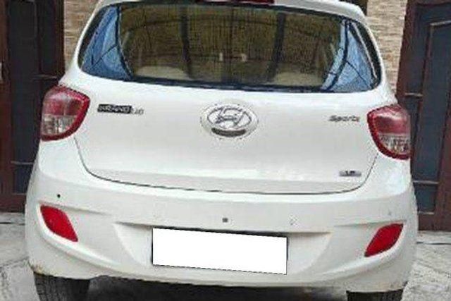 Hyundai i10 Sportz 1.1L Second-hand 2015 Hyundai i10 Sportz 1.1L for sale in Narwana