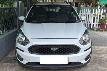 Used Titanium Petrol BSIV