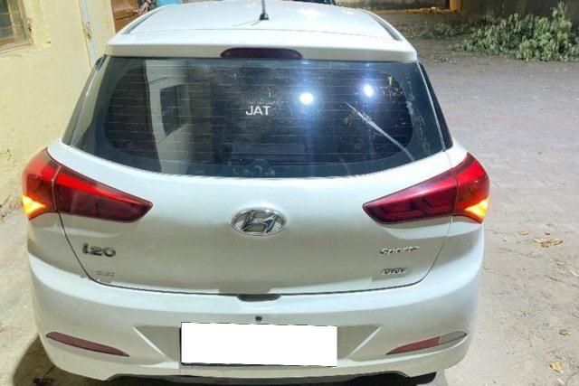 Hyundai i20 Sportz 1.2 Second-hand 2017 Hyundai i20 Sportz 1.2 for sale in New Delhi