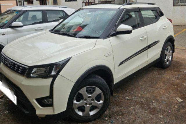 Mahindra XUV300 W6 Diesel Sunroof BSVI Second-hand 2022 Mahindra XUV300 W6 Diesel Sunroof BSVI for sale in Surat