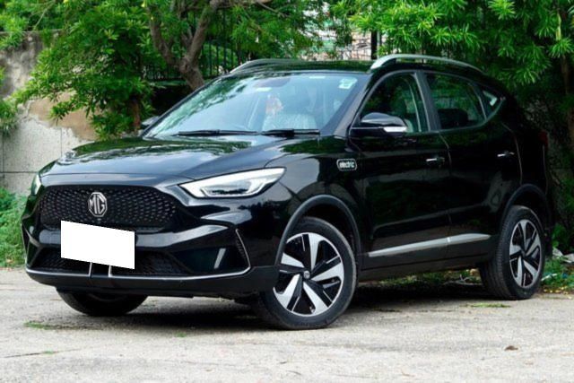 Second-hand 2022 MG ZS EV Exclusive for sale in New Delhi
