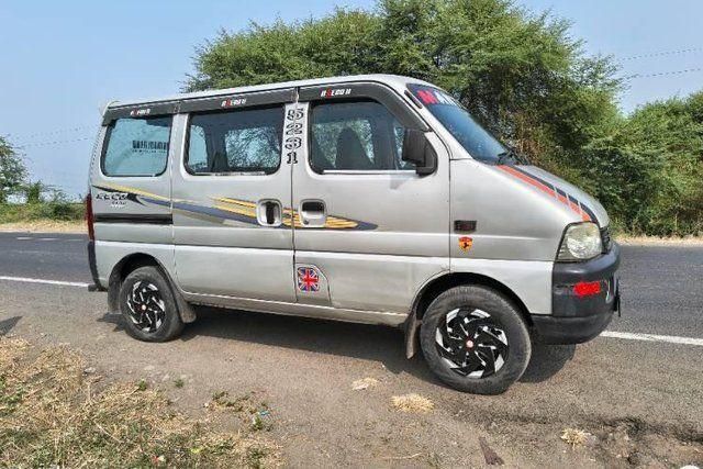 Second-hand 2013 Maruti Suzuki Eeco 5 STR With AC Plus HTR CNG for sale in Bharuch