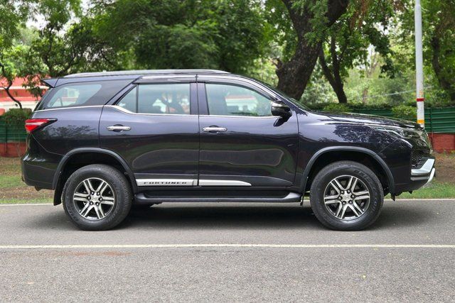 Second-hand 2023 Toyota Fortuner 4X2 Diesel AT for sale in New Delhi