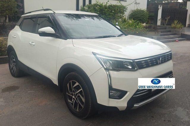 Second-hand 2023 Mahindra XUV300 W8 Opt AMT Diesel for sale in Coimbatore