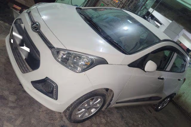 Hyundai Grand i10 Asta Second-hand 2014 Hyundai Grand i10 Asta for sale in Hyderabad
