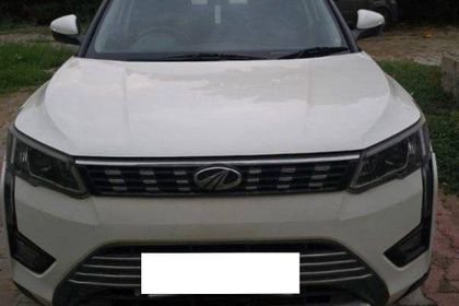2020 Mahindra XUV300 W8 BSVI