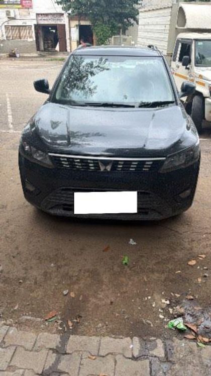 2023 Mahindra XUV300 W6