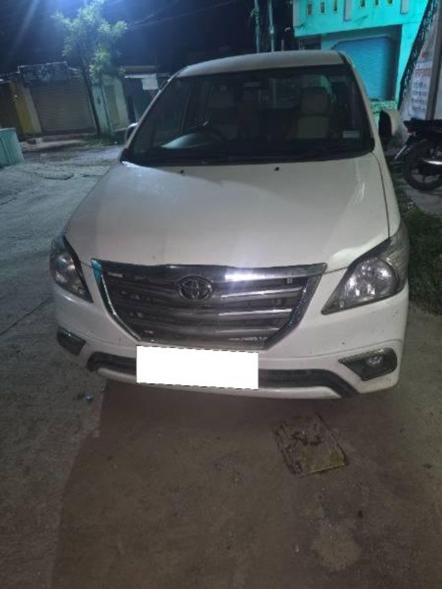 Toyota Innova 2.0 G (Petrol) 8 Seater BS IV Second-hand 2015 Toyota Innova 2.0 G (Petrol) 8 Seater BS IV for sale in Nanded