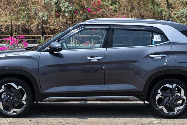 Hyundai Creta King iVT Second-hand 2025 Hyundai Creta King iVT for sale in Pune