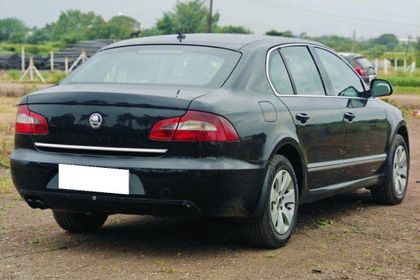 Used Elegance 2.0 TDI MT