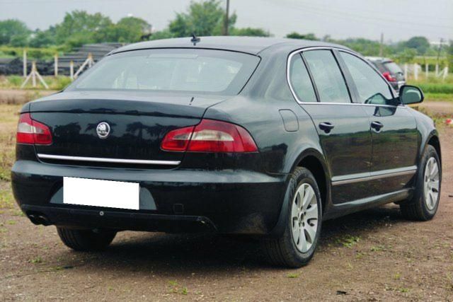 Second-hand 2010 Skoda Superb Elegance 2.0 TDI MT for sale in Nashik