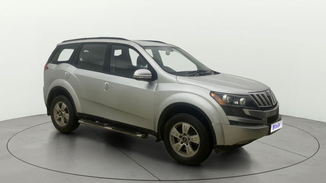Mahindra XUV500 W8 2WD Second-hand 2015 Mahindra XUV500 W8 2WD for sale in Thane