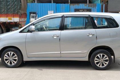 Used 2.5 G (Diesel) 7 Seater BS IV