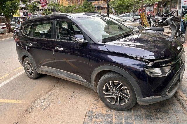 Second-hand 2022 Kia Carens Luxury Plus Turbo DCT 2022-2023 for sale in Ahmedabad