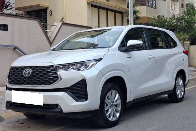 Toyota Innova Hycross VX(O) 7STR Hybrid Second-hand 2024 Toyota Innova Hycross VX(O) 7STR Hybrid for sale in Bangalore