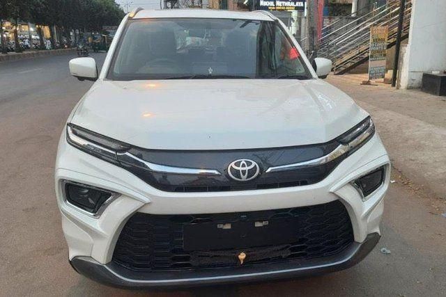 Second-hand 2025 Toyota Hyryder V HYBRID for sale in Bangalore