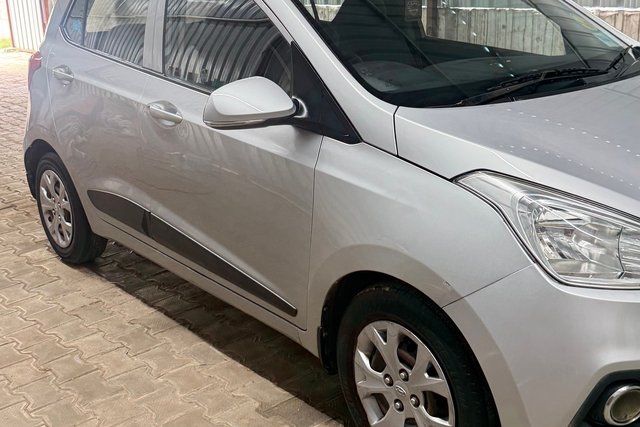 Hyundai Grand i10 Asta Second-hand 2015 Hyundai Grand i10 Asta for sale in Faridabad