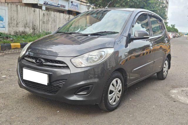 Hyundai i10 Magna Second-hand 2011 Hyundai i10 Magna for sale in Mumbai