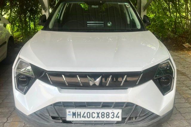 Mahindra XUV 3XO AX5 AT Second-hand 2025 Mahindra XUV 3XO AX5 AT for sale in Mumbai