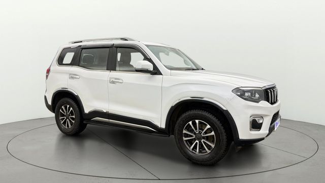 Mahindra Scorpio N Z8 Diesel Second-hand 2023 Mahindra Scorpio N Z8 Diesel for sale in New Delhi