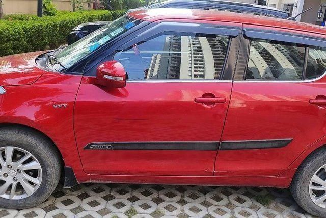 Maruti Suzuki Swift ZXI Second-hand 2012 Maruti Suzuki Swift ZXI for sale in New Delhi