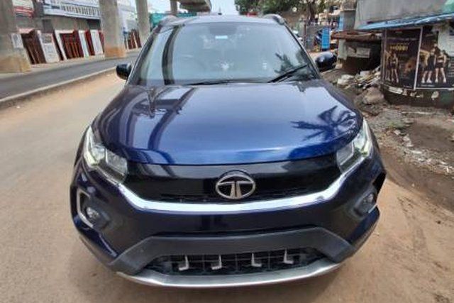 Tata Nexon XZA Plus DualTone Roof AMT Second-hand 2023 Tata Nexon XZA Plus DualTone Roof AMT for sale in Kelambakkam