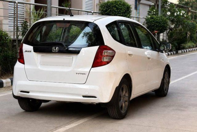 Second-hand 2012 Honda Jazz Basic for sale in Pondicherry