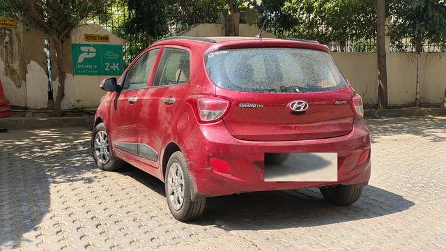 Hyundai Grand i10 Asta Second-hand 2015 Hyundai Grand i10 Asta for sale in Ghaziabad