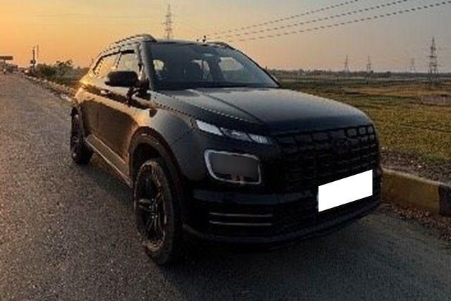 Hyundai Venue S Opt 2023-2025 Second-hand 2024 Hyundai Venue S Opt 2023-2025 for sale in Patna