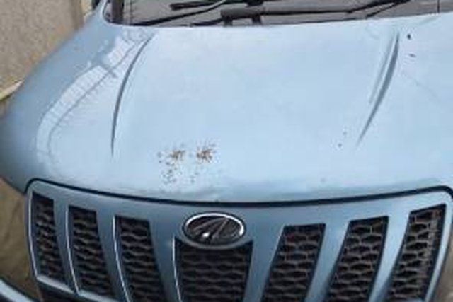 Second-hand 2013 Mahindra XUV500 W4 for sale in Jhansi