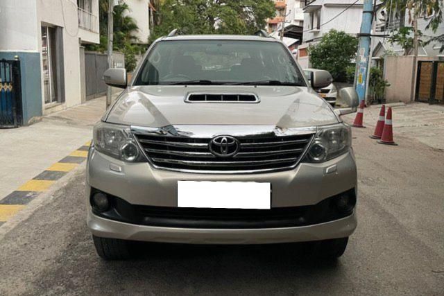 Toyota Fortuner 4x2 4 Speed AT Second-hand 2012 Toyota Fortuner 4x2 4 Speed AT for sale in Bangalore