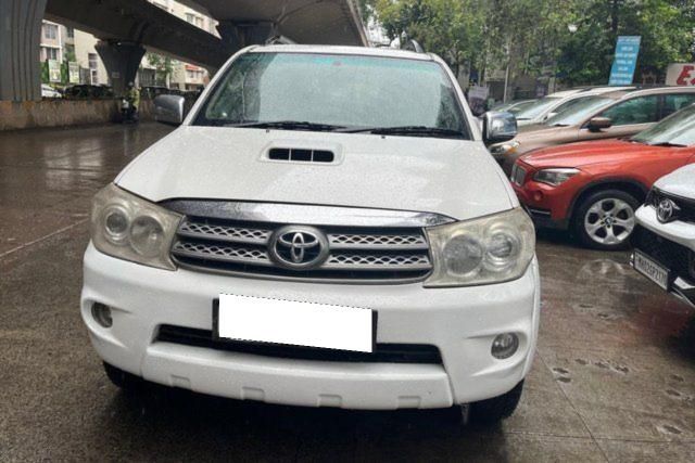Toyota Fortuner 3.0 Diesel Second-hand 2011 Toyota Fortuner 3.0 Diesel for sale in Mumbai
