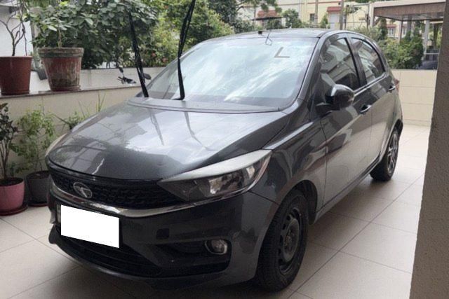 Second-hand 2020 Tata Tiago XZA Plus for sale in Ahmedabad