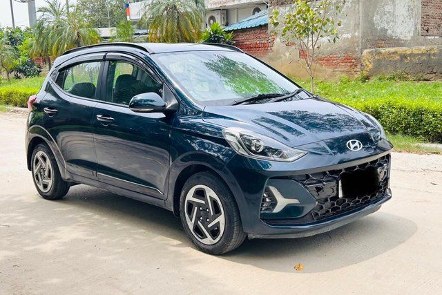 Second-hand 2023 Hyundai Grand i10 Nios Sportz CNG for sale in New Delhi