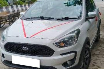 Used Titanium Petrol BSIV